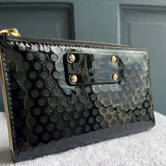kate spade Handbags - Kate Spade Black Neda Wallet Zip Up Wristlet Faux Leather Polka Dot - NWOT